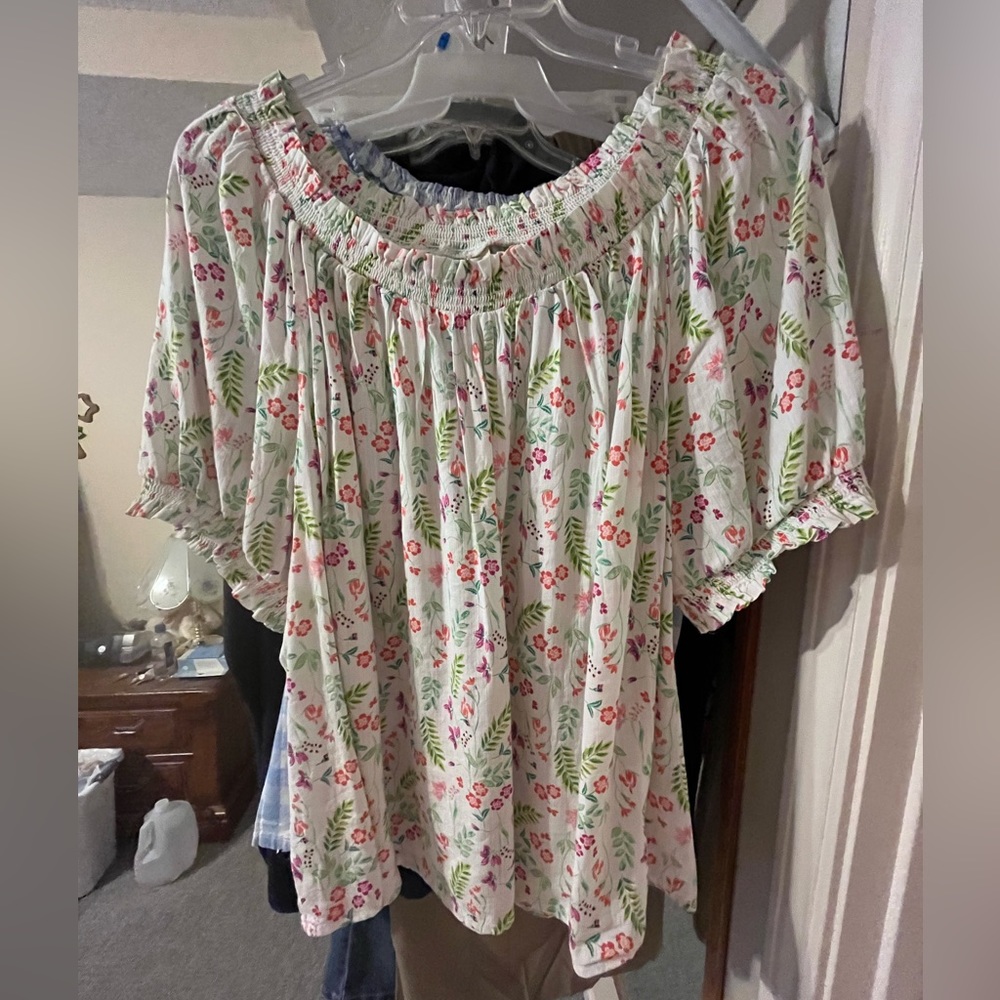 Women’s plus size top